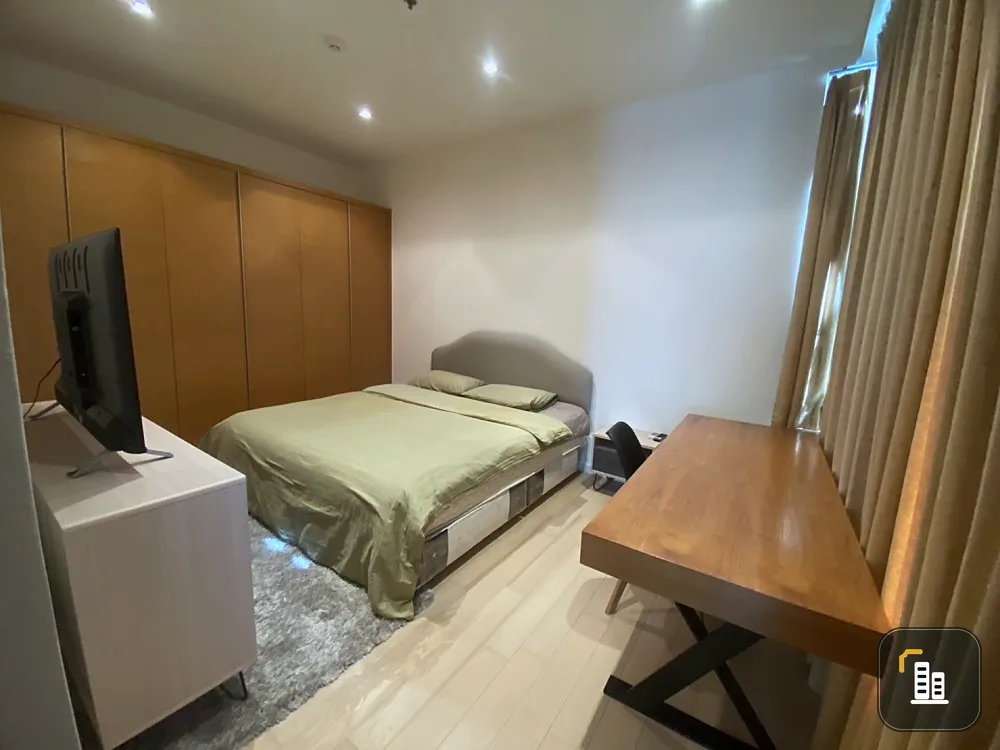 For rent, Eight Thonglor Residences, fully central, near the BTS, can't miss it, urgent