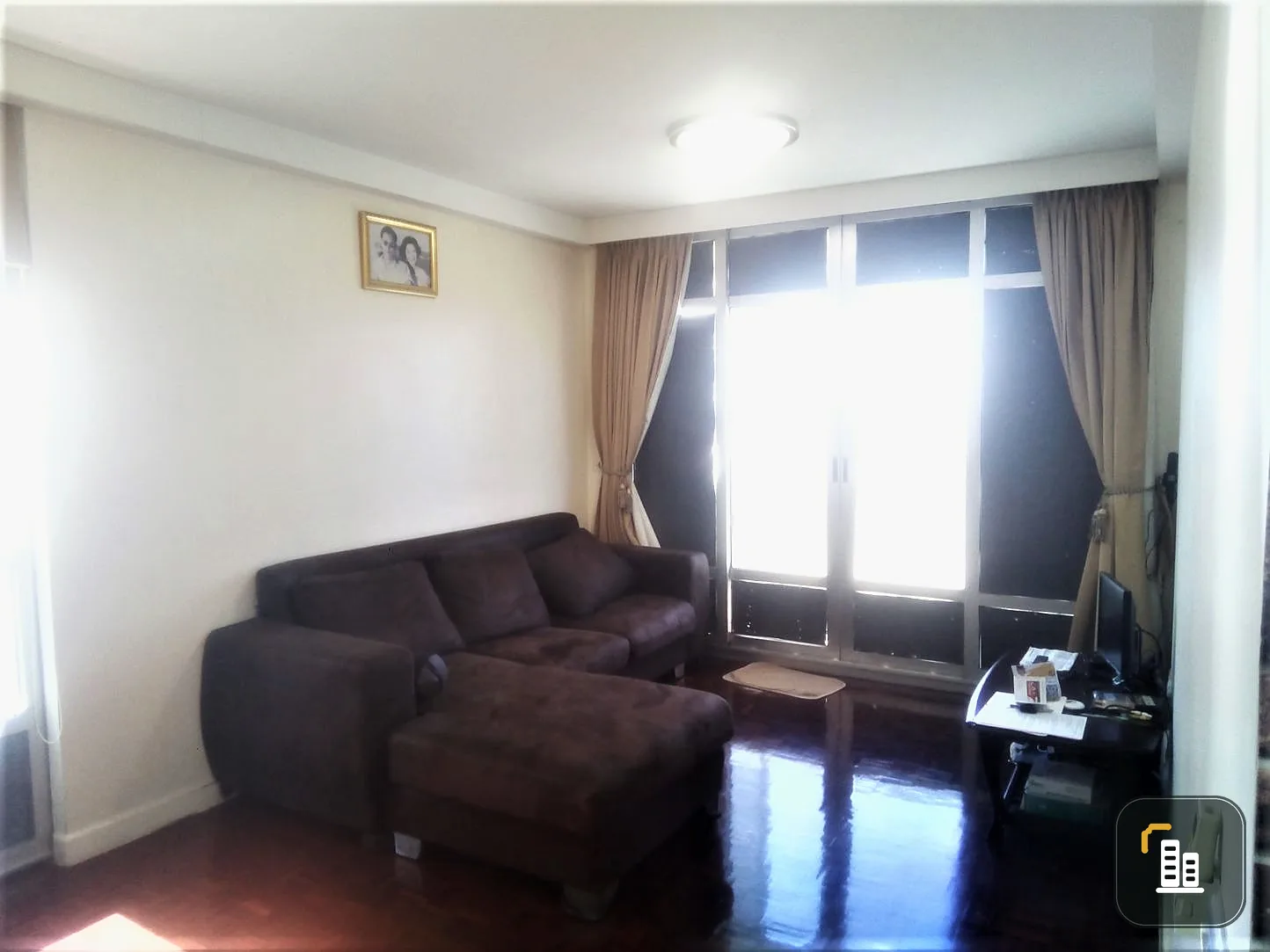 Sell Victoria Lake View Condominium, size 58 sq.m., beautiful room, most livable, wide balcony, city view. If interested, hurry up.