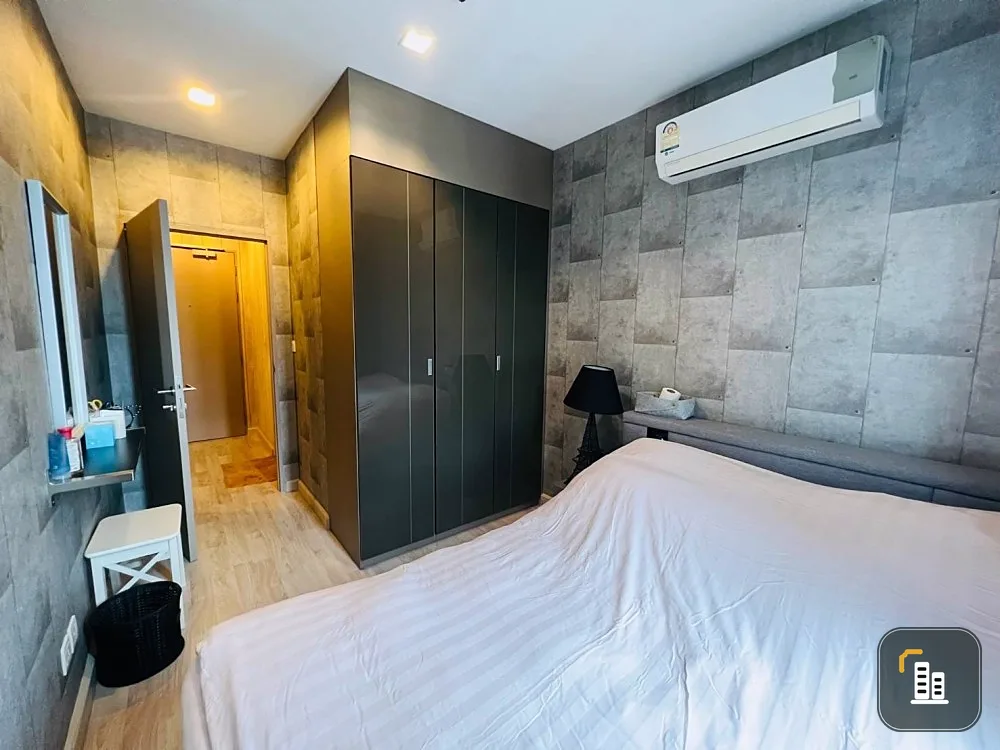 For rent!! Condo Ideo Mobi Sukhumvit, convenient transportation, close to shopping areas Ready to move in. Don't miss it!!