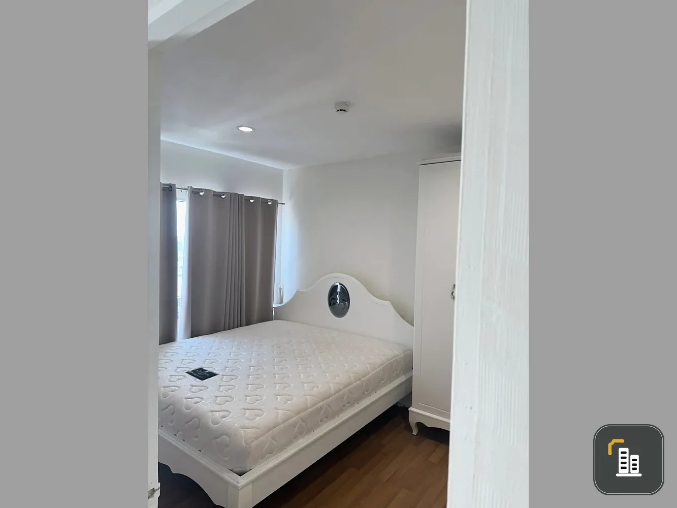 Sell / rent Metro Park Sathorn Condo, furniture + complete electrical appliances The most corner room Hurry up to reserve it.