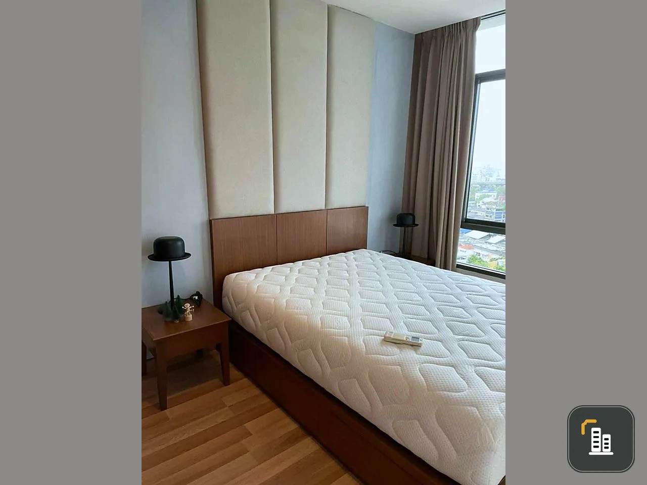 Ideo blucove sukhumvit condo, beautifully decorated room, built-in dark wood furniture, wide area, great price, hurry to book