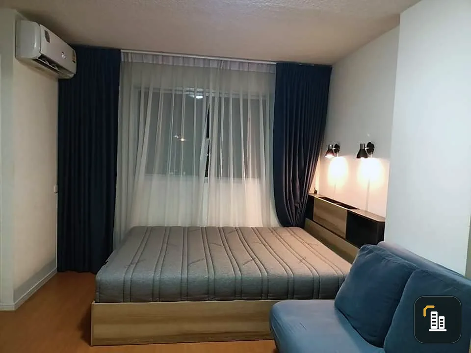 Condo for sale, Lumpini Condo Town Romklao-Suvarnabhumi, ready to move in room. Super big bed. Affordable price. Hurry up to reserve.