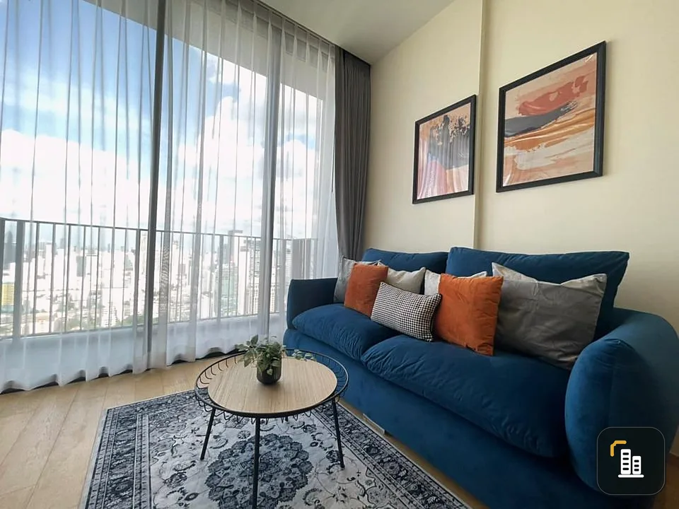 For rent urgently!! Condo 28 Chidlom, High Rise Condo, Super Luxury level, ready to move in. Don't miss it!!