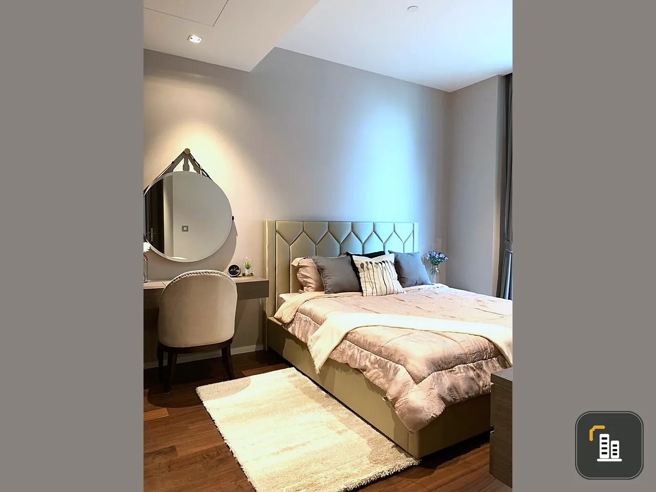 For rent urgently!! Condo The Diplomat 39, High Rise Condo 31 with convenient transportation near BTS!!