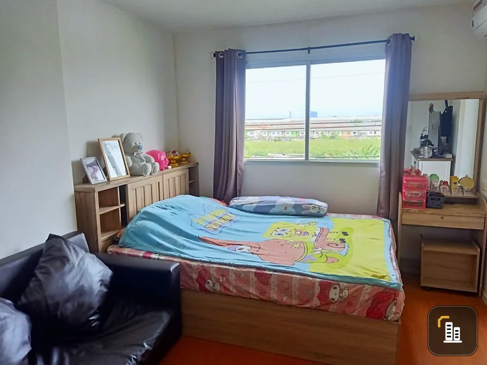 Condo for sale, Lumpini Condo Town Romklao-Suvarnabhumi. The room is ready, the price is very good, you can't miss it.