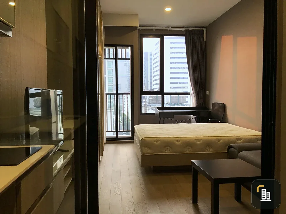 For rent urgently!! Condo Park Origin Phayathai, good location, close to both BTS and Airport link Phayathai!!