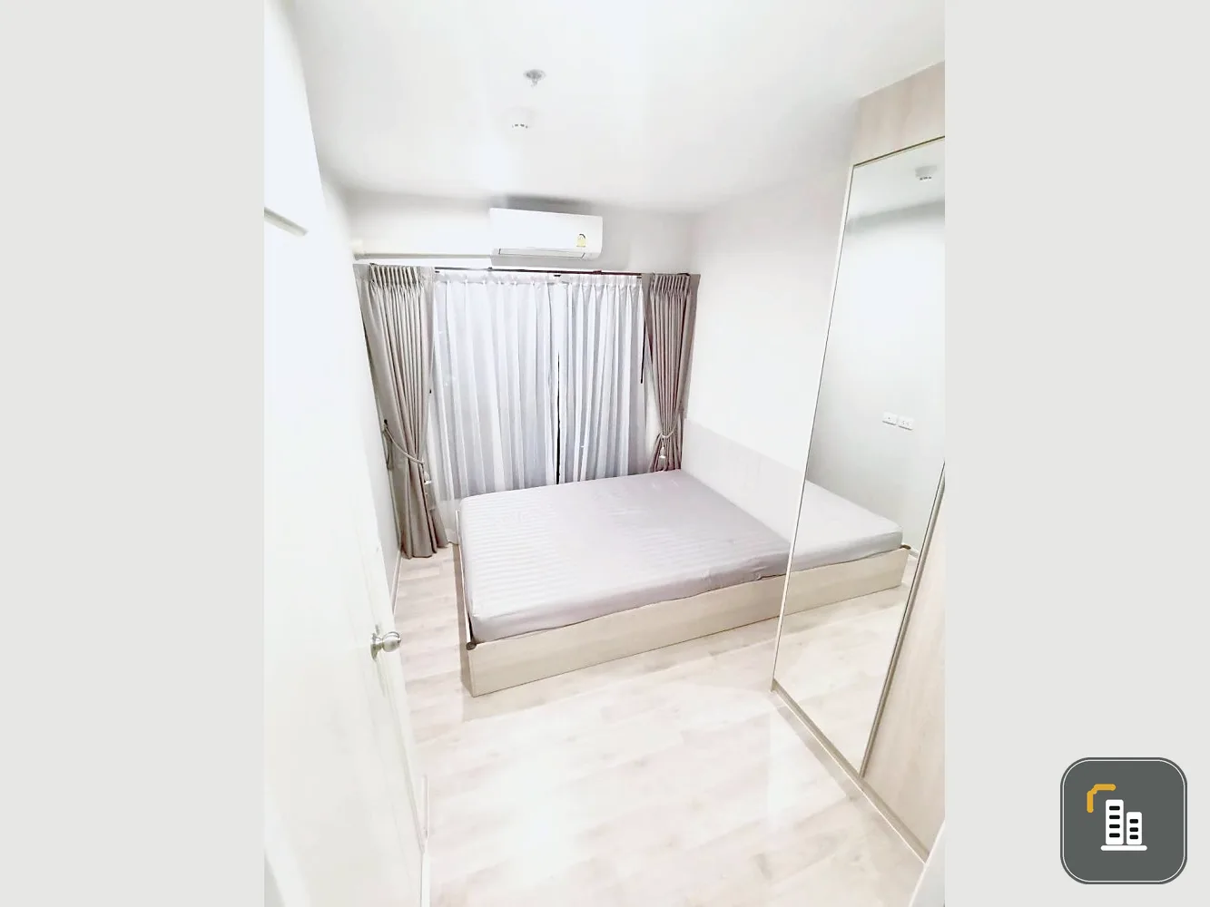 For Rent The Privacy Rama 9, corner room, quiet, privacy, 19th floor, high view, good price, don't miss it.
