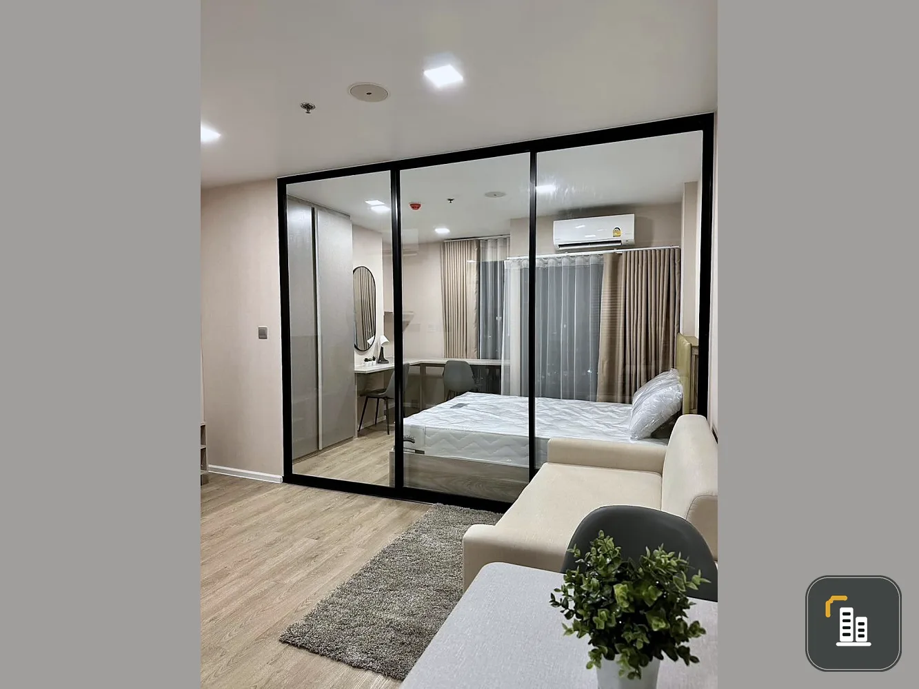Kave TU for rent, 8th floor, corner room, cute decorated room Everything is ready. Let me tell you. It's very nice to live in.
