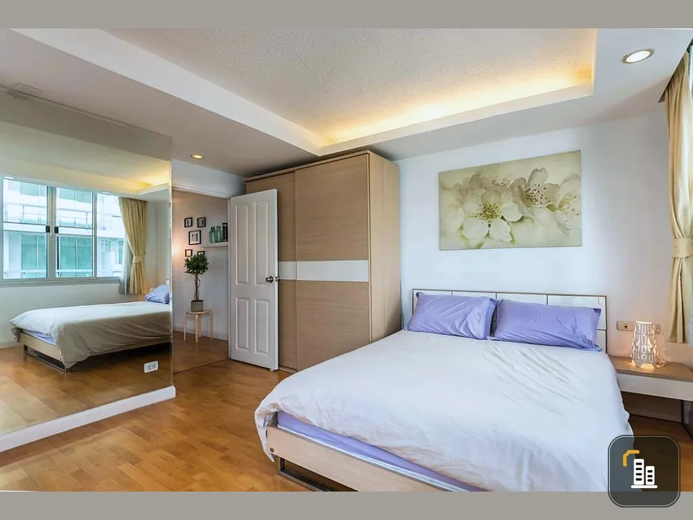 Urgent sale!! Condo Waterford Sukhumvit 50, city view with awesome furniture. Just come and move in!!