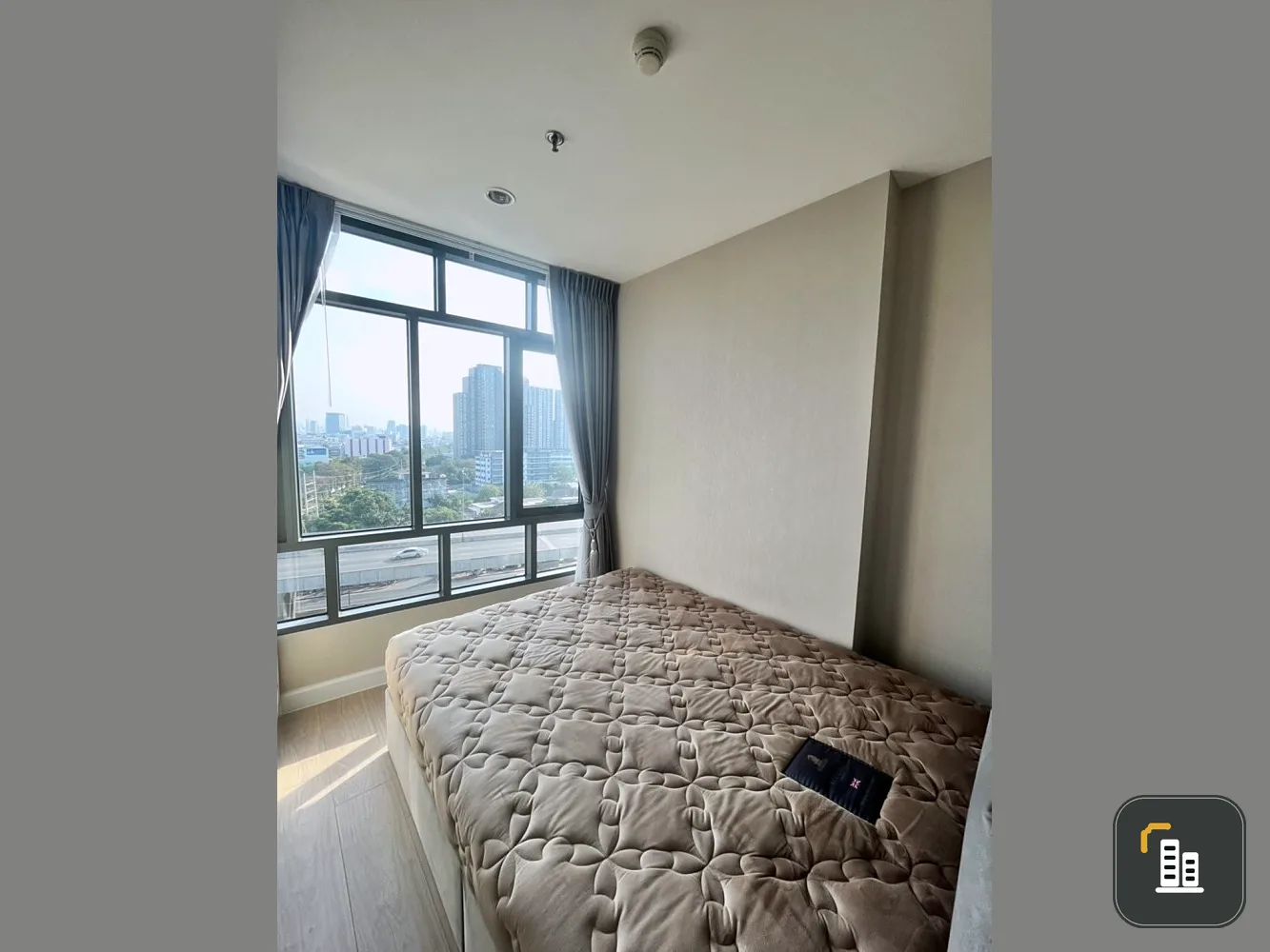 For rent, Metro Sky Prachachuen, fully furnished, built-in, looks good, Naska is friendly. You can reserve it quickly.