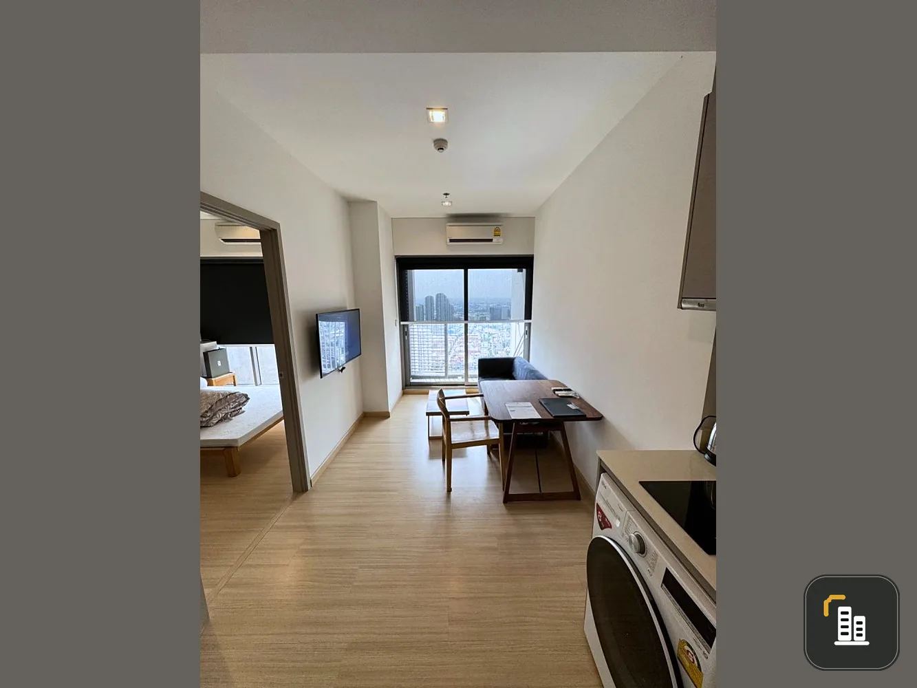 Condo for sale, Whizdom Connect Sukhumvit, fully furnished, furniture, complete electrical appliances ready to move in urgently