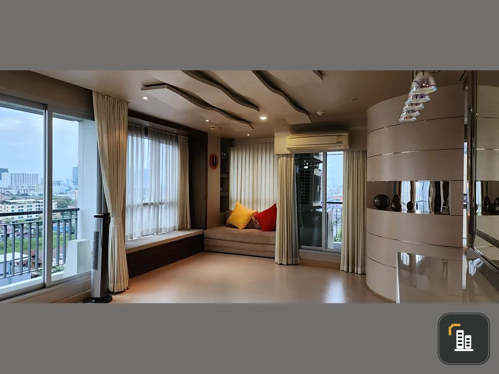 Sale condo Life@ Ratchada-Suthisan Front corner room, nice decoration, full built-in Hurry up to buy it quickly.