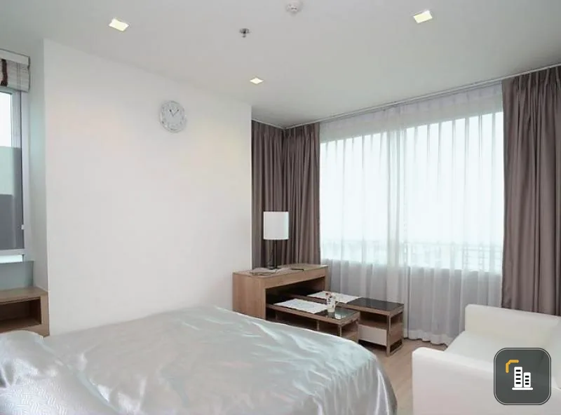 Urgent sale, Condo Rim Phahon-Ari, fully furnished, 67 sq.m., 10th floor, corner room.