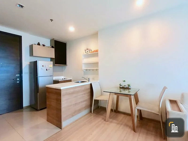 Quick sale Rhythm Phahon-Ari, easy to travel, near BTS. The project has a shuttle service to the BTS. Super convenient, hurry up