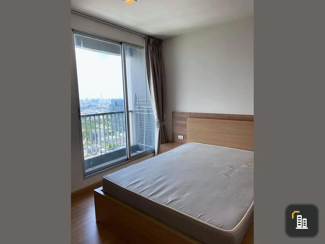 Rhythm Phahon-Ari for rent, clean and inviting room, high floor, good view without barriers Fully furnished, ready to move in immediately