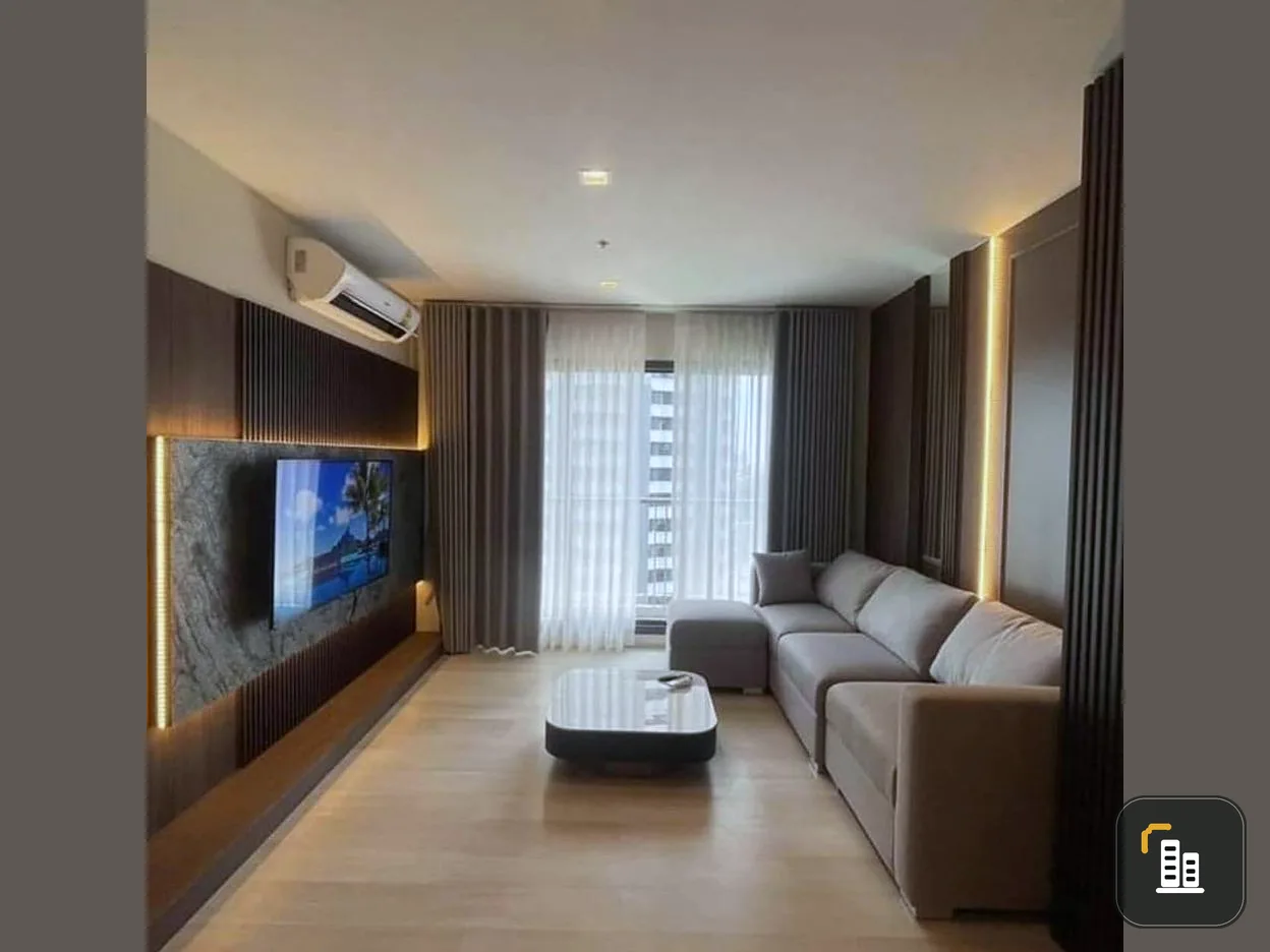 For rent or sale!! Condo Life One Wireless, a luxury condo located on Wireless Road, near Central Embassy and BTS Ploenchit!!