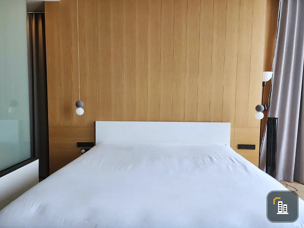 For rent urgently!! Condo Ashton Silom, 22nd floor, luxury condo, ready to move in On a location next to Silom Road, don't miss it!!