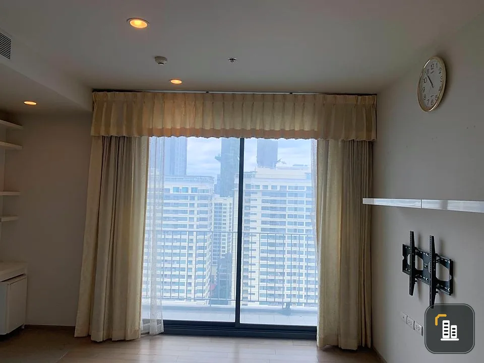 Sell Pine by Sansiri, 1 bedroom, high floor, beautiful view, wow price, you won't be disappointed for sure. Hurry up.