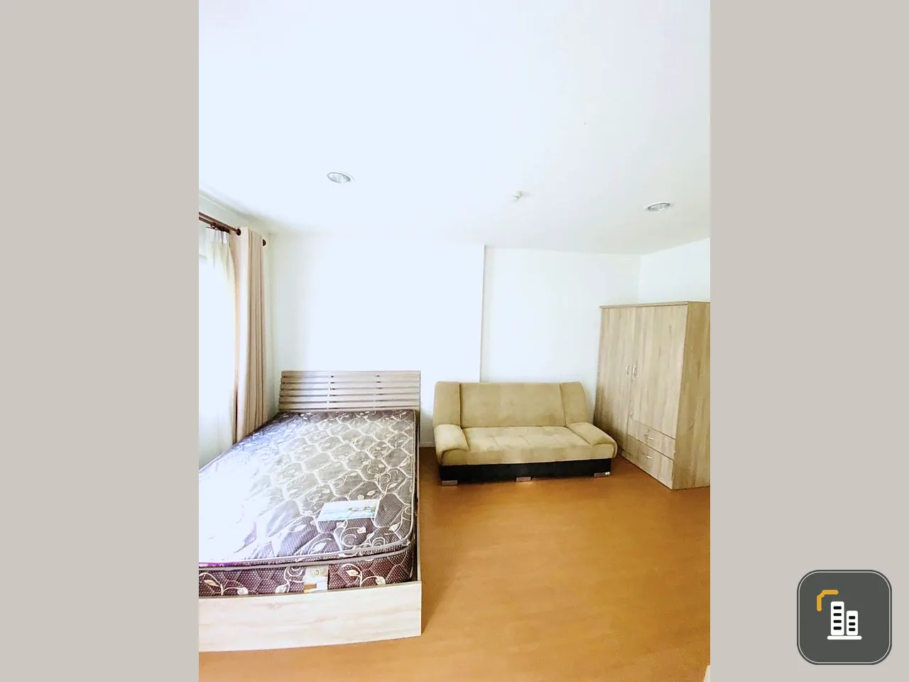 For sale, Lumpini Township, Rangsit, Khlong 1, Building B8, 1st floor, beautiful, airy room. I can tell you that it's very nice to live in. Book now.