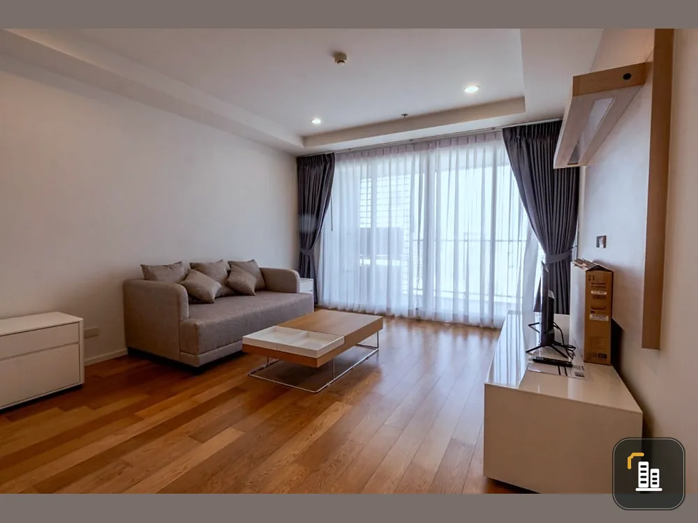 For Sell, Rent 15 Sukhumvit Residence, spacious room with a lot of usable space. Staying as a comfortable family, don't miss it.