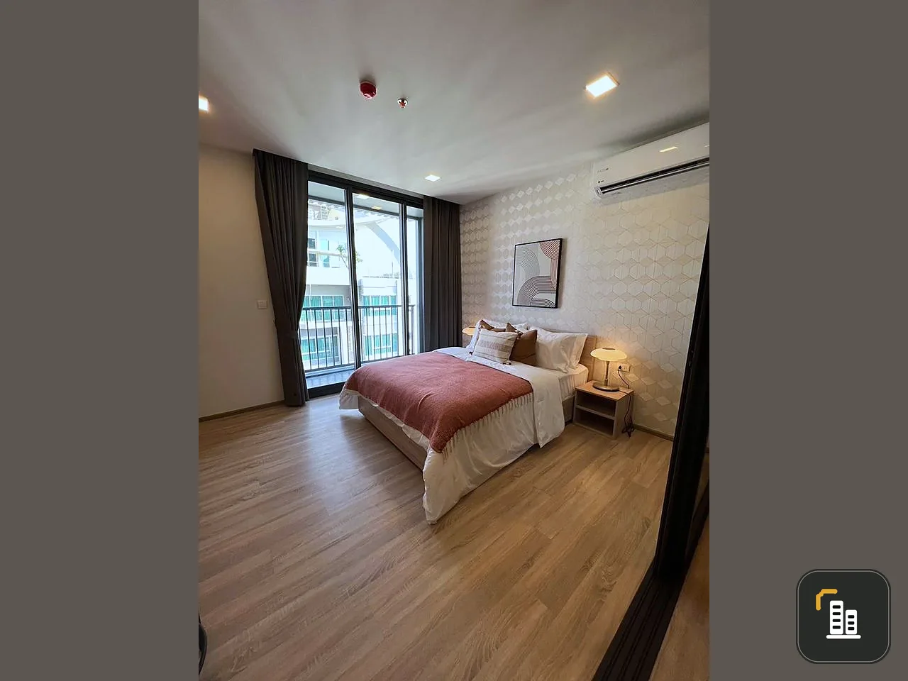Condo for rent, XT Phayathai, high floor, Baiyoke Tower view, spacious room, airy, fully furnished You can reserve first come first serve.