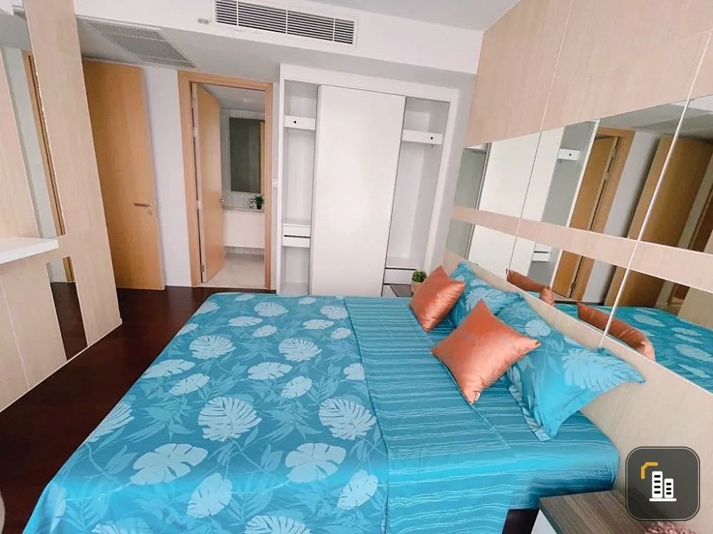 Condo for rent, Hyde Sukhumvit 11, beautiful decorated room Lots of usable space, very nice to live in. Don't wait, book now.