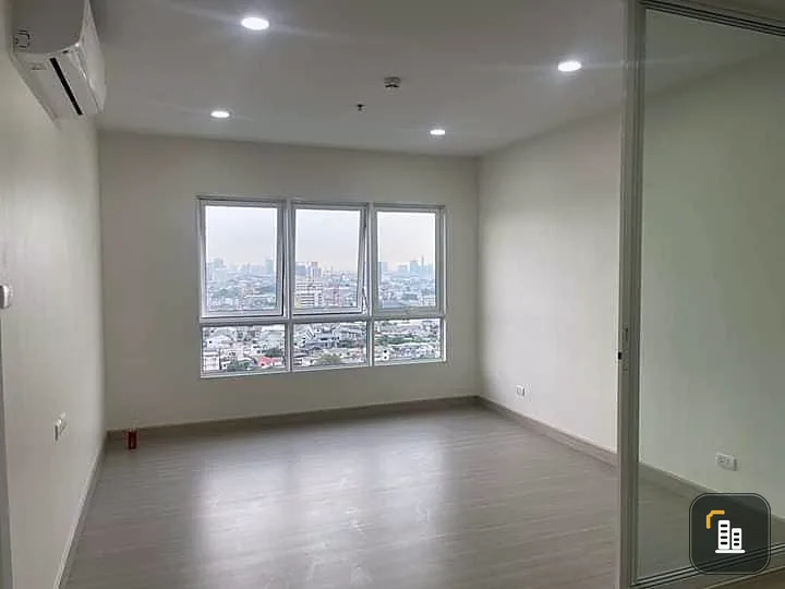 Condo for sale, Supalai Park, Yaek Fai Chai Station, empty room, 18th floor, beautiful view, lots of usable space, book now.