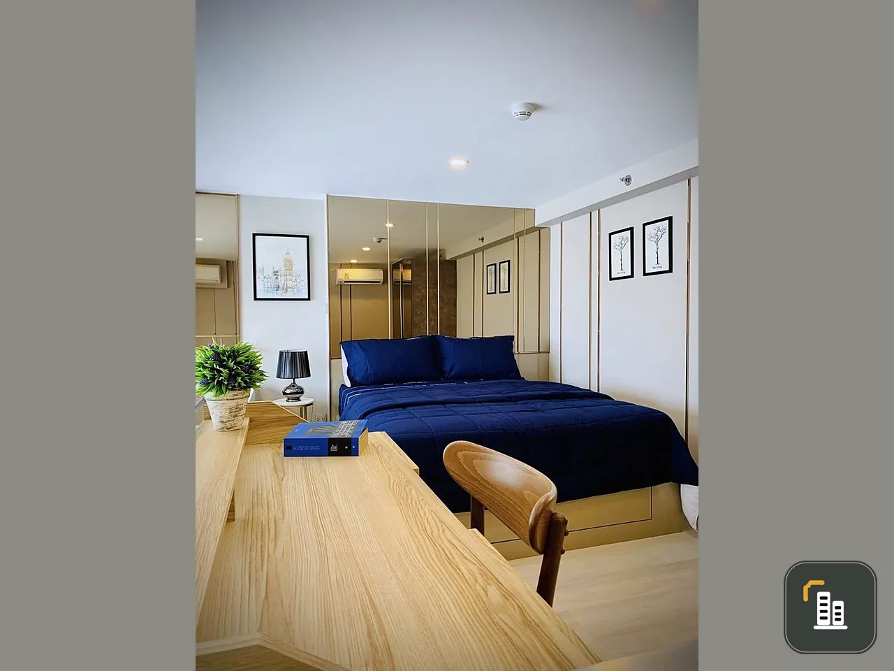 For rent, Knightsbridge Prime Sathorn, 28th floor, beautiful room, real marble wall, luxurious decoration, very livable, book now.