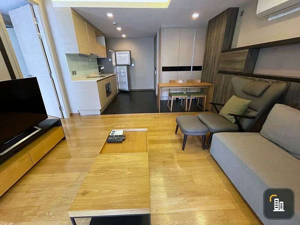 For rent, Via Botani, Sukhumvit 47, 3rd floor, beautiful room, inviting, comes with full facilities, book now, hurry.