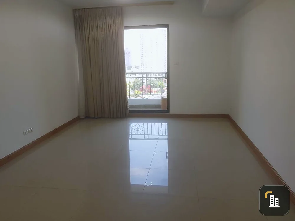 Urgent for Sale!! Condo Supalai Premier Narathiwat-Sathorn Swimming pool view Complete amenities, hurry and reserve now!!