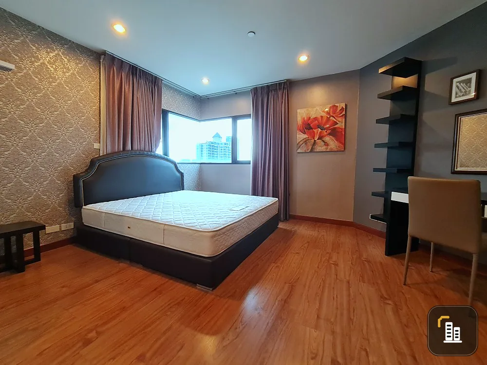 Condo for rent, Sathorn Gardens, good high floor. Fully furnished Can't miss it anymore.