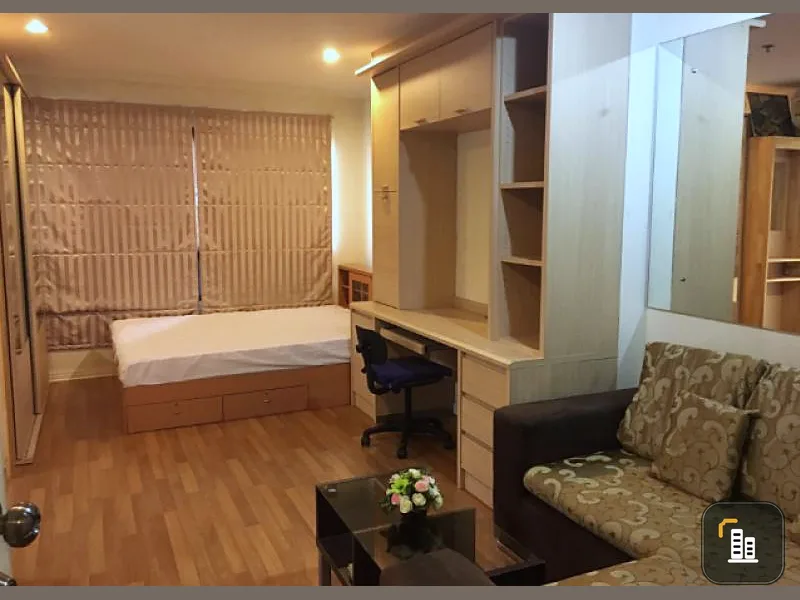 Rent/sell Lumpini Place Phahol-Sapankhwai, racecourse view, Building B, 18th floor, fully furnished.