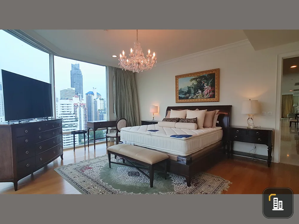 Condo for rent, Royce Private Residence, very large room, suitable for a family. Can't miss it anymore.
