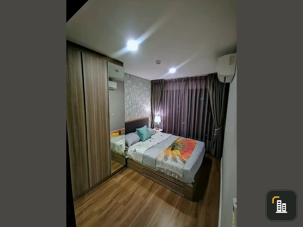 Sell The Origin Phahol-Saphanmai, 12A floor, clear view, airy, beautiful decorated room, wallpaper in the whole room, book now.