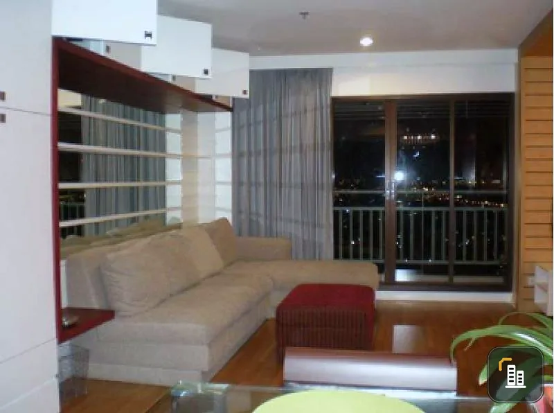 Urgent sale, room size 90 sq.m., located on the 24th floor, beautiful view, built-in room, ready to move in.