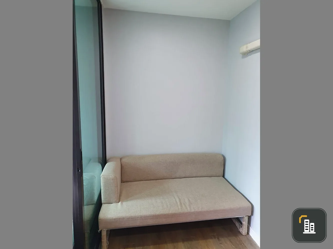 For sale, Esta Bliss Condo, ready to move in room. Fully equipped, located in Building A, facing east Reserve now. Hurry up.