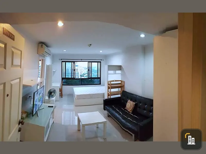 For rent, Lumpini Place Phahon-Saphan Khwai, spacious room, fully furnished, very cheap price, good location, near the shopping center, very good.