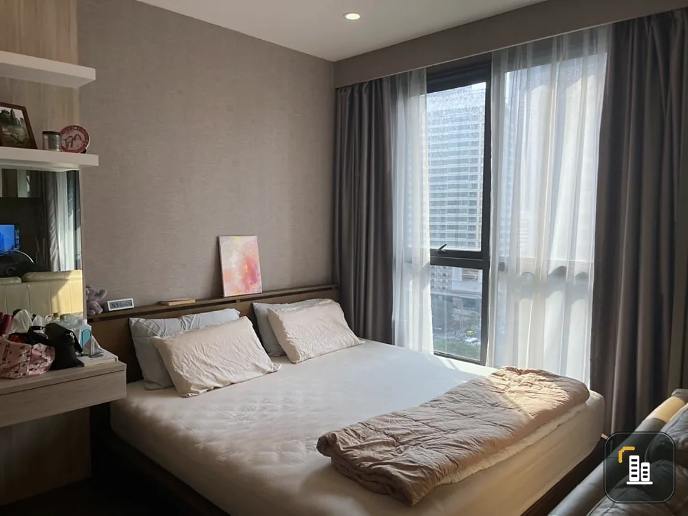 Condo for sale, IdeoQ Siam-Ratchathewi, nice room, good size, complete electrical appliances, great view, hurry to book.