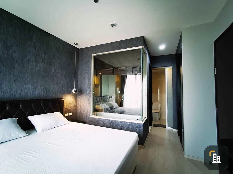 For rent, Rhythm Sukhumvit 44/1, luxury condo, spacious room, full facilities, book now before you miss it.
