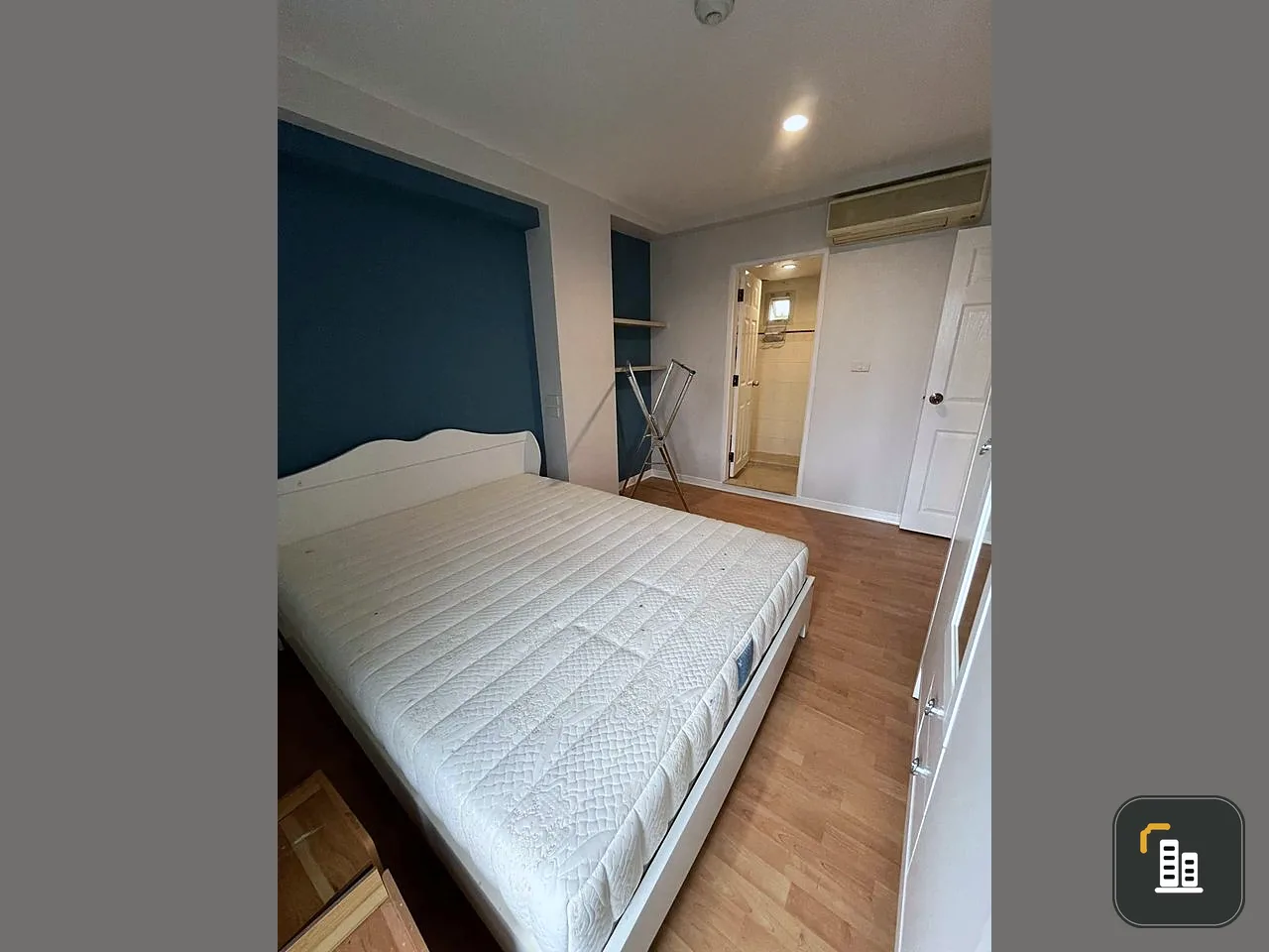 For rent, Park View Vibhavadi, 2 bedrooms, 6th floor, unblocked view, fully furnished. Only one bag can go in.