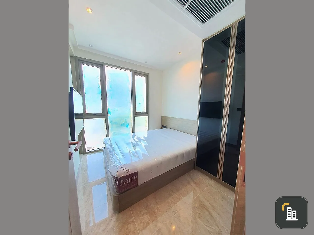 Sell The Riviera Ocean Drive (Jomtien), good view, fully furnished, separating the room Hurry up to reserve now.