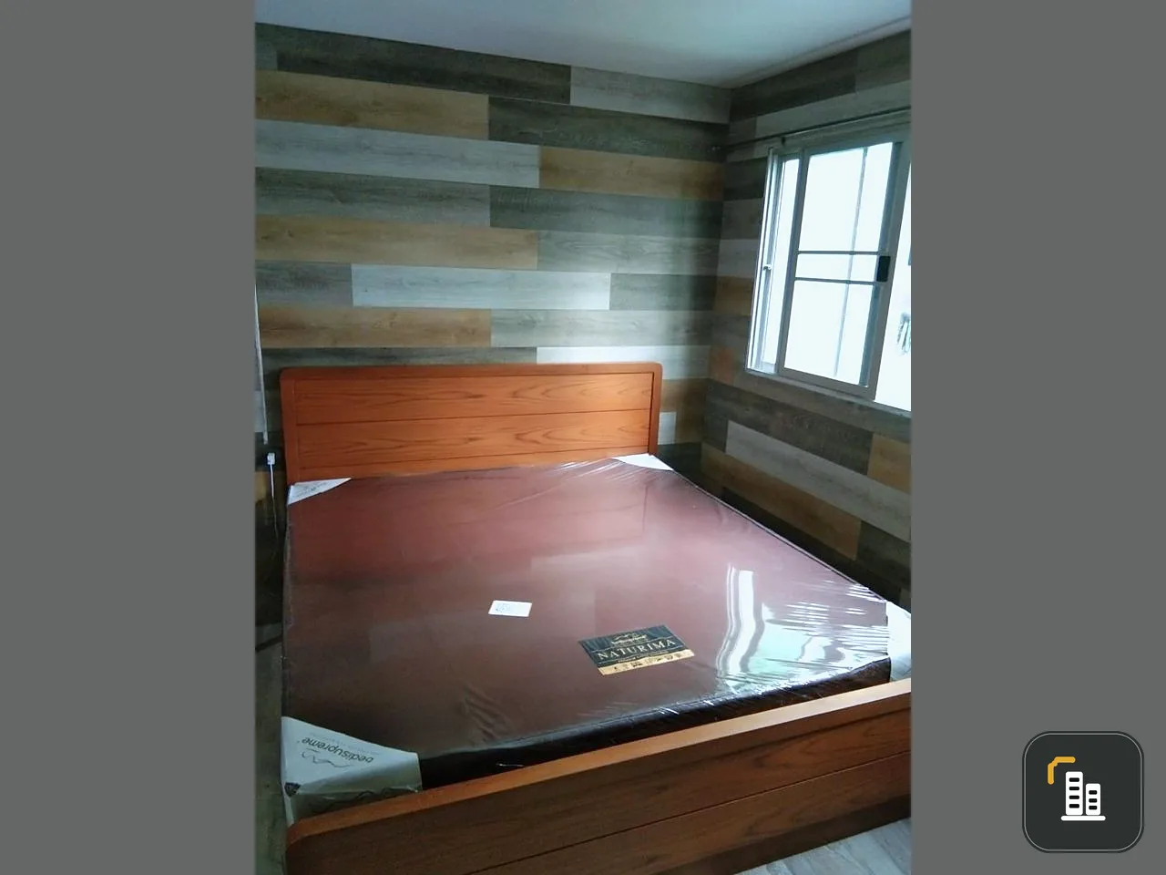 Let's come. Fully furnished room. There is also a washing machine. If interested, book now at Lumpini Center Ladprao 111 for rent.