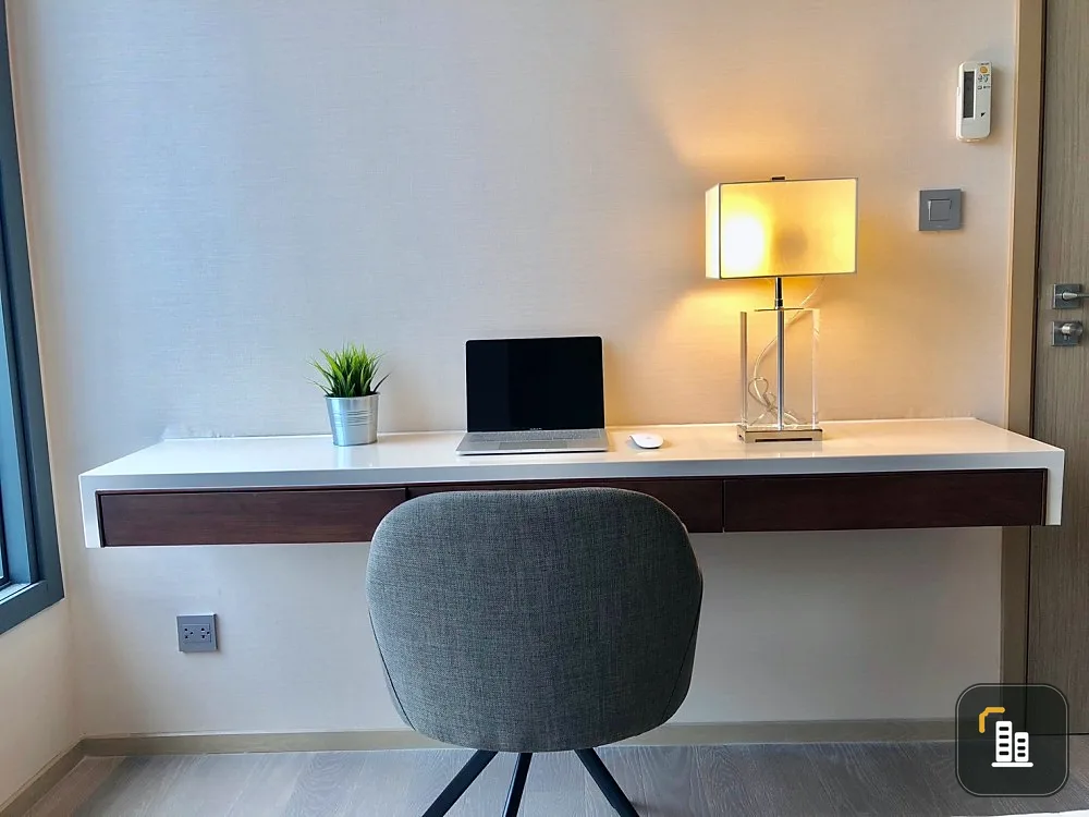 For rent!! Condo The Esse Asoke, complete facilities Ready to move in. Don't miss it!!