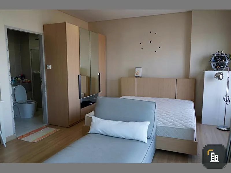 Condo for sale, Intro Phahonyothin-Pradipat, 1 bedroom, living room, kitchen with furniture and electrical appliances.