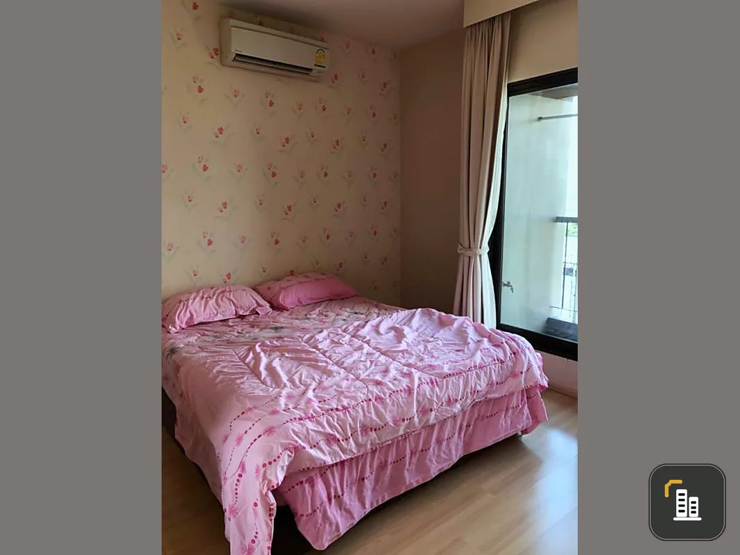 Room for sale Sense Phaholyothin near BTS Saphan Khwai / Big C The bedroom has a bed + built-in wardrobe. The most beautiful view. Book now.