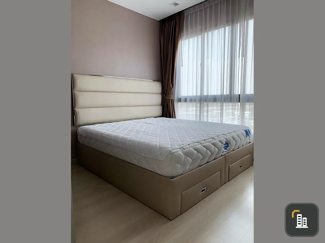 urgent!! For rent The Signature by Urbano decorated in classic style. Marble walls and furniture look classic.
