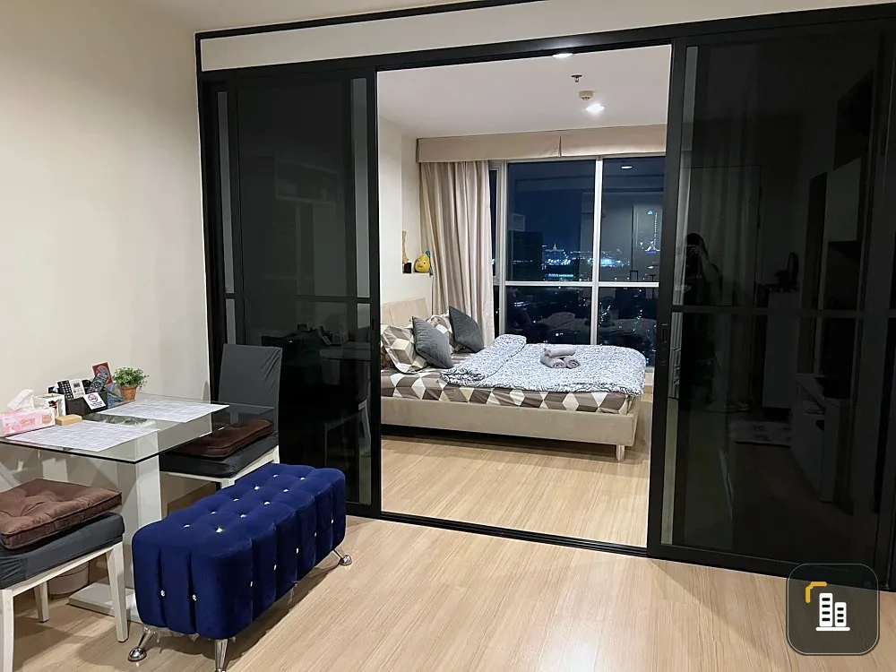 Selling life @ Ladprao 18, nicely decorated. fully furnished Just carry your bags and move in. Hurry up and book now.