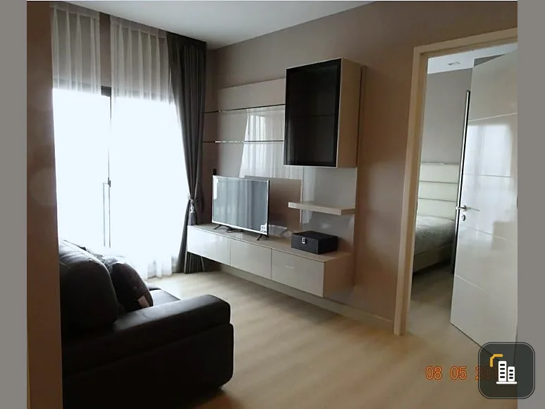 Condo for sale and rent, The Signature by Urbano, the perfect room, the perfect fit, the view is very high.