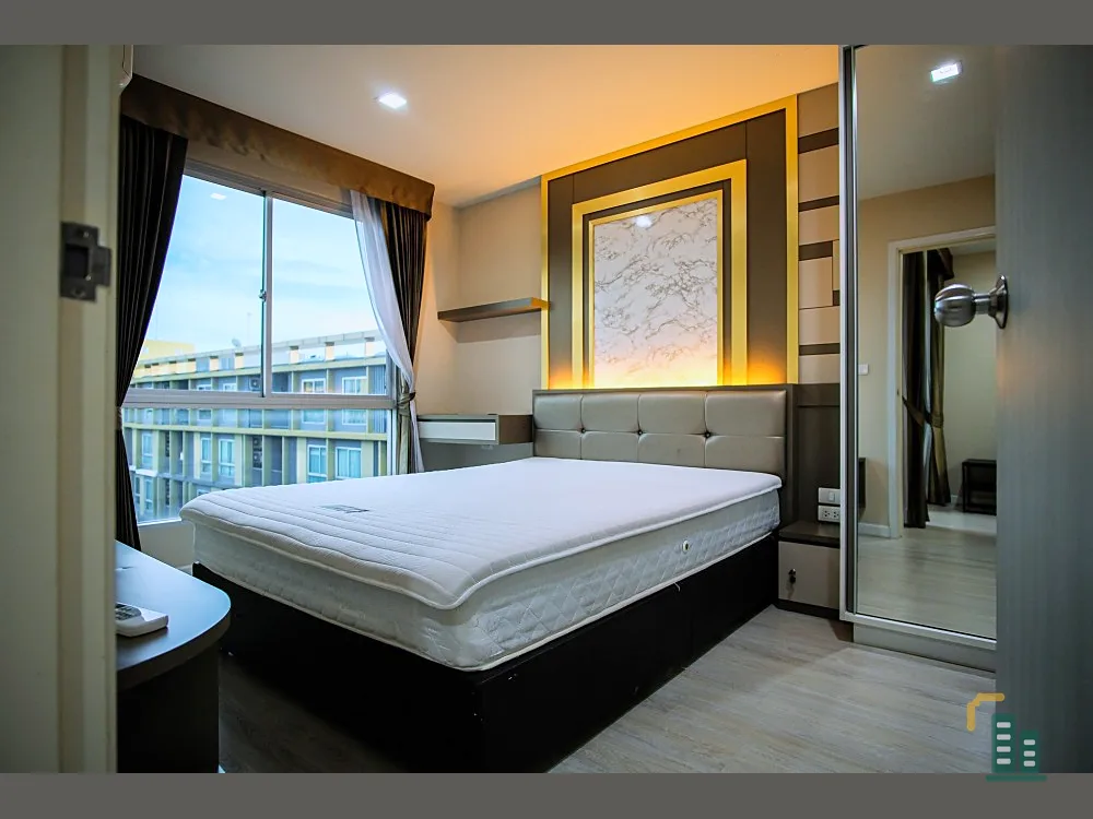 Condo for rent or sale, Metro luxe Rama 4, nice room, decorated with gorgeous lights Great built-in, good price, don't miss it.