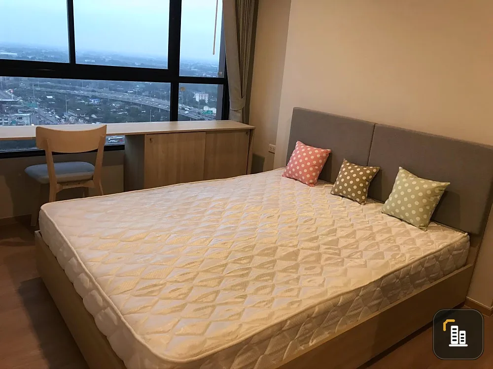 It has arrived. For rent, Common TU, 22nd floor, high floor, good view, fully furnished, very livable. Hurry up to reserve it before it's out of hand.